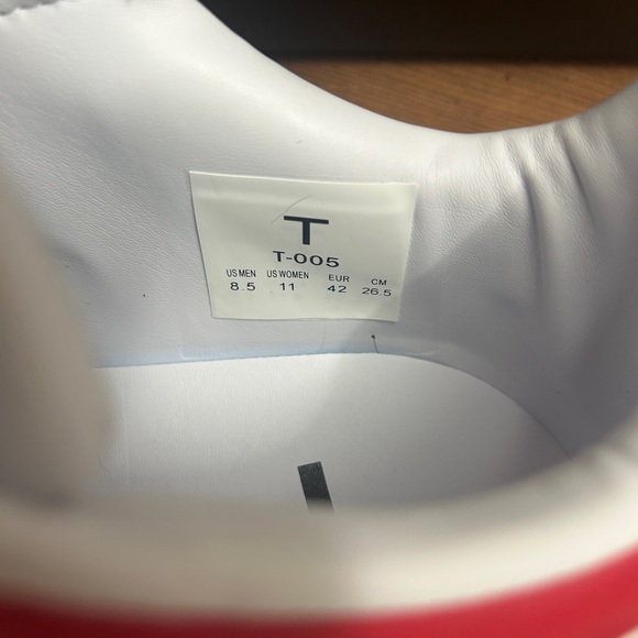 Trump 45 sneakers never worn, new condition still in box! - Picture 5 of 8